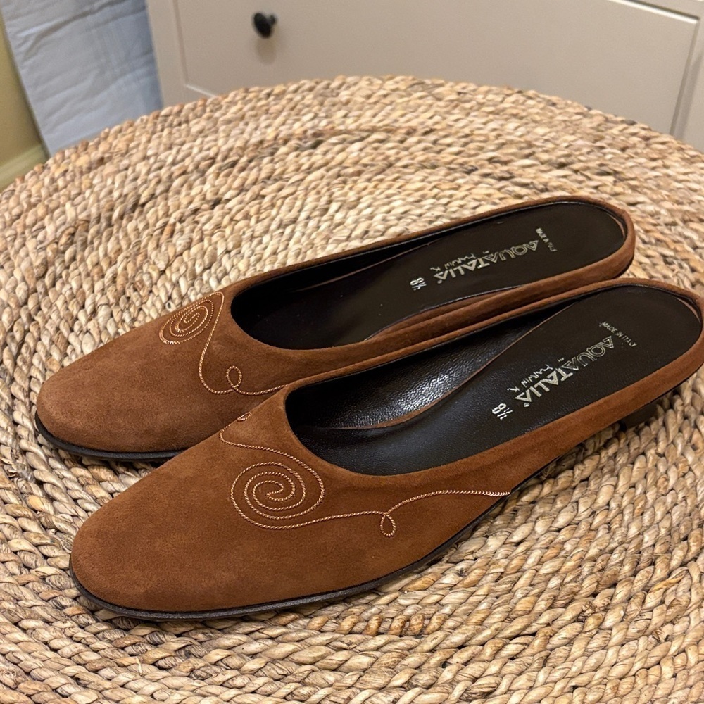 Aquatalia Brown Suede Kitten Heel Slides 8.5